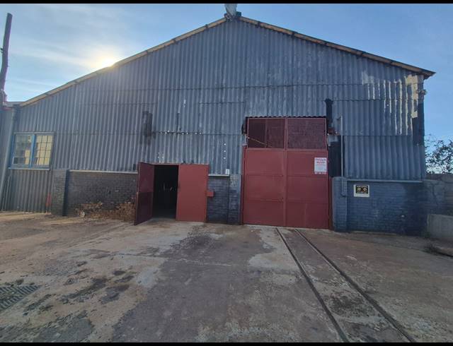 240M² WAREHOUSE TO LET IN LUIPAARDSVLEI